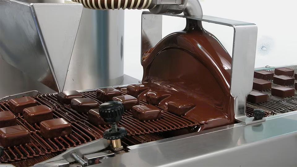 Chocolate Tempering Machine With Enrober Coating Belt And Injection Plate - Image 4